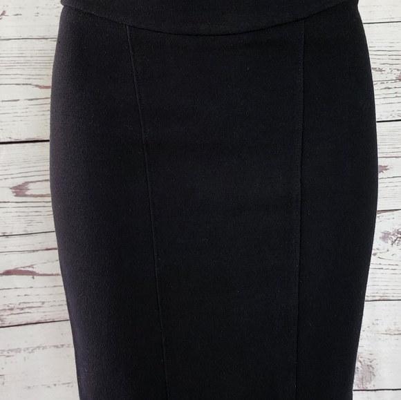 Betsey Johnson Black Rayon Blend Back Zipper Skirt Small - Picture 6 of 6